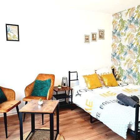 Le Petit Charmeur, Parking, Wifi, Gare Apartment Flers  Exterior foto