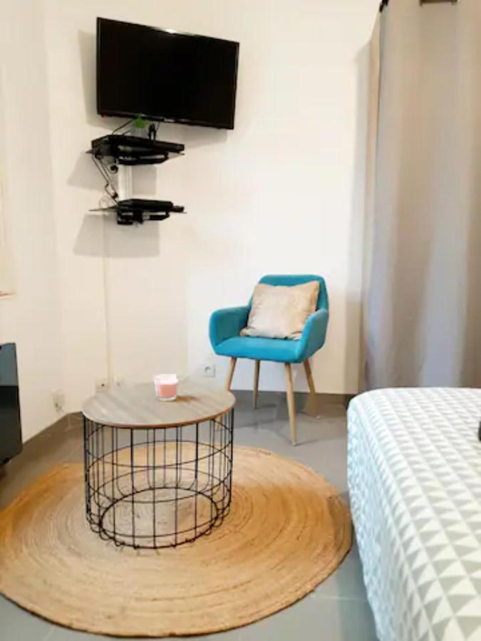 Le Petit Charmeur, Parking, Wifi, Gare Apartment Flers  Exterior foto