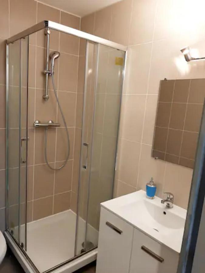 Le Petit Charmeur, Parking, Wifi, Gare Apartment Flers  Exterior foto