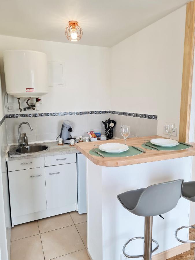 Le Petit Charmeur, Parking, Wifi, Gare Apartment Flers  Exterior foto